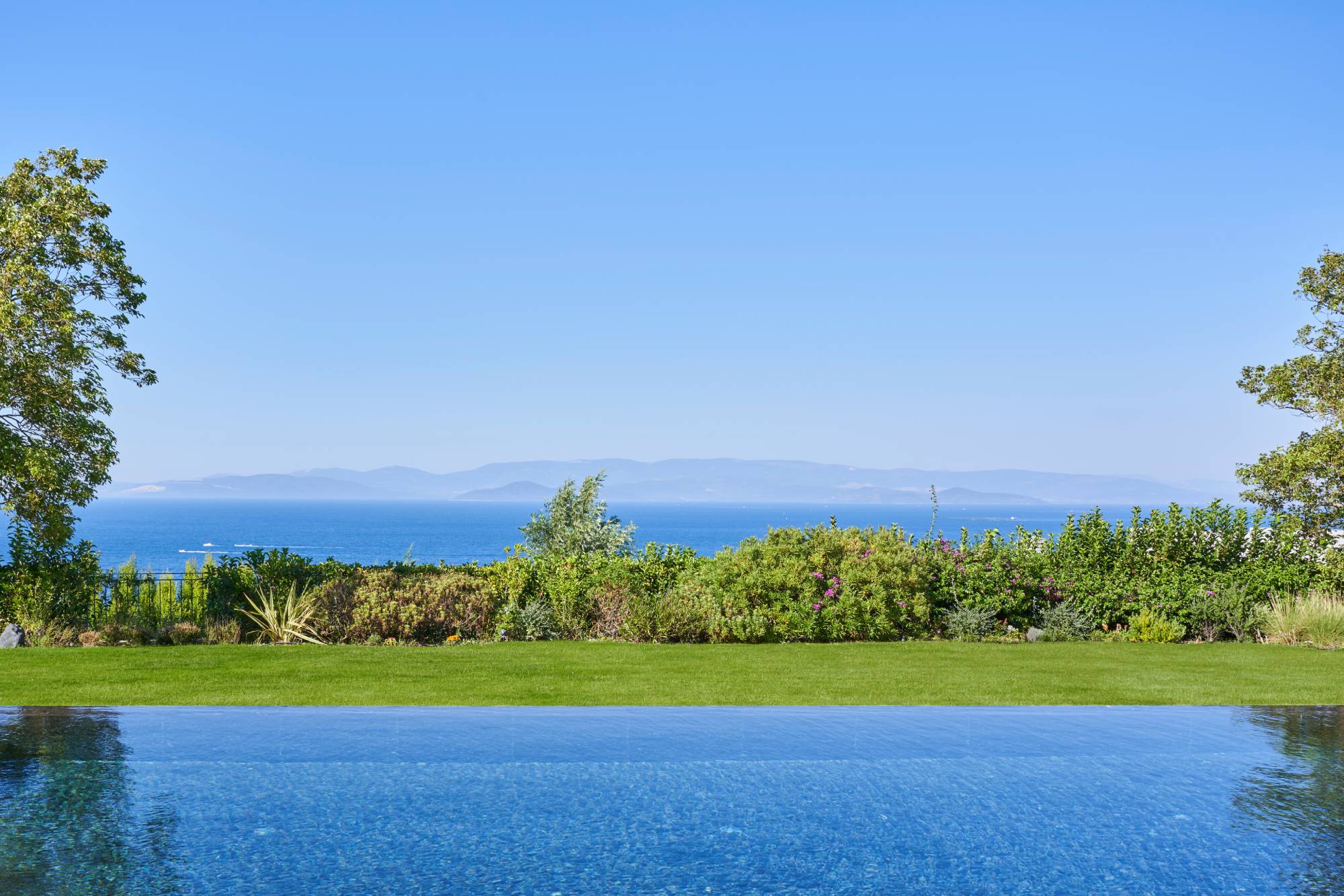 Yasemin Üstündağ || ERYTHRINA Bodrum 2021