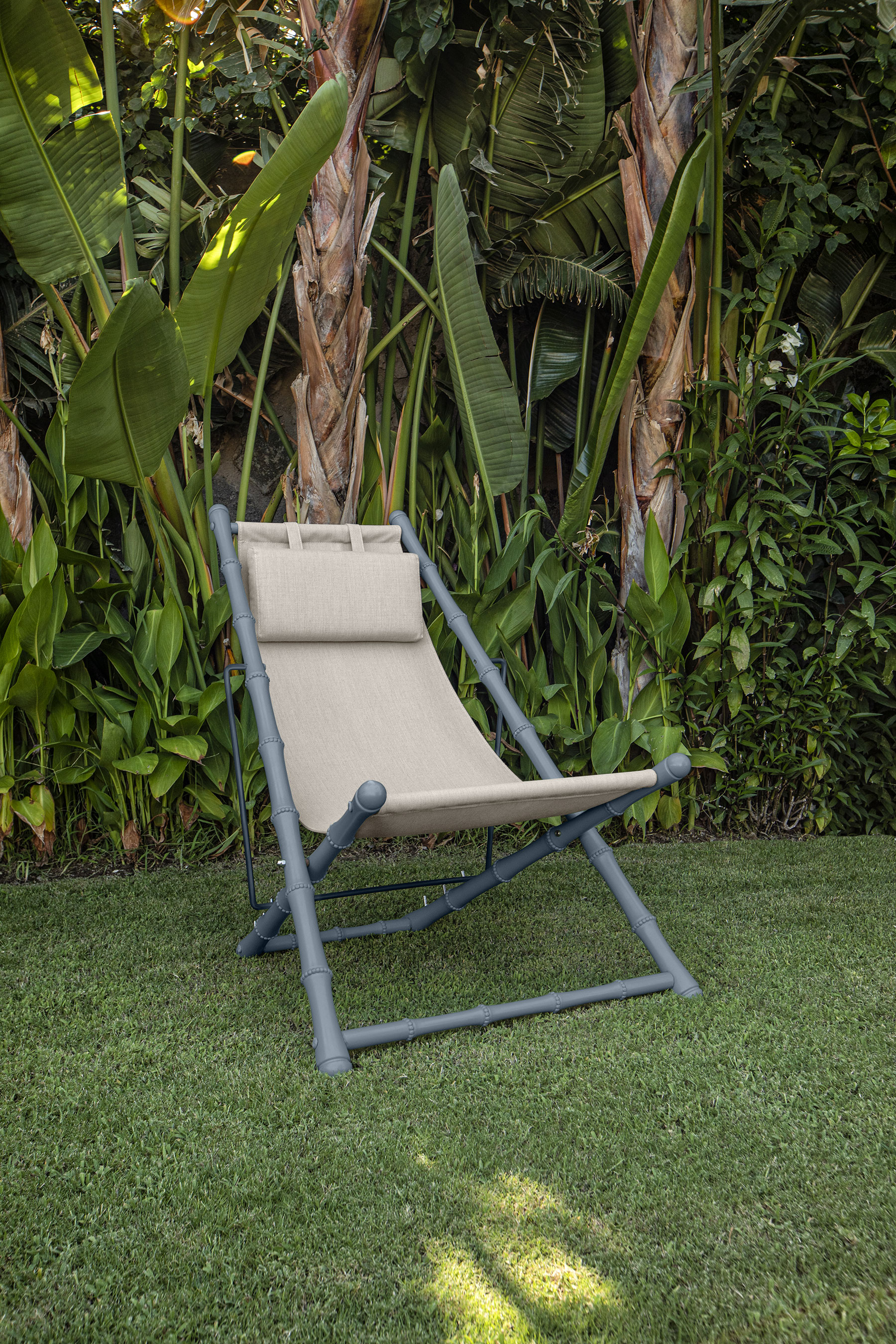 Yasemin Üstündağ || XL SLING CHAIR  2018